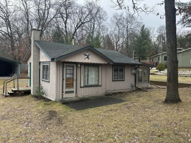 Lake Home For Sale in Houghton Lake, Michigan