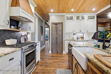 Welcome to an exquisite 4-bedroom, 3.5-bath residence gracefully - photo 16