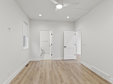 Located in one of Oak Creeks finest communities, this home - photo 20