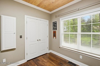 Welcome to an exquisite 4-bedroom, 3.5-bath residence gracefully - photo 25