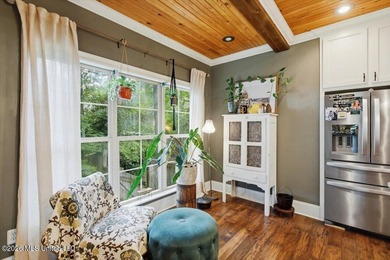 Welcome to an exquisite 4-bedroom, 3.5-bath residence gracefully - photo 29