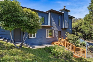 Located on the Piedmont side of Montclair, this 3-bedroom - photo 42