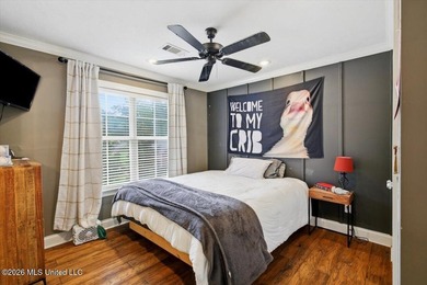 Welcome to an exquisite 4-bedroom, 3.5-bath residence gracefully - photo 44