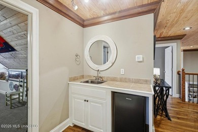 Welcome to an exquisite 4-bedroom, 3.5-bath residence gracefully - photo 48