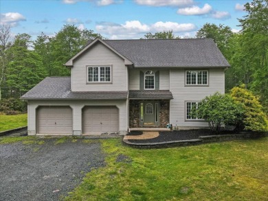 Lake Home For Sale in Jim Thorpe, Pennsylvania
