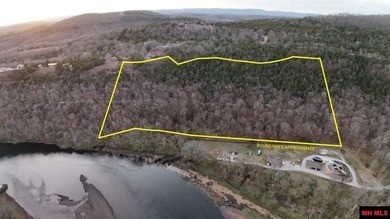 (private lake, pond, creek) Lot For Sale in Bull Shoals Arkansas