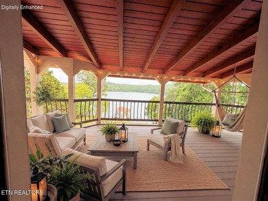 A Masterpiece of Waterfront Living: Experience the pinnacle of - photo 13