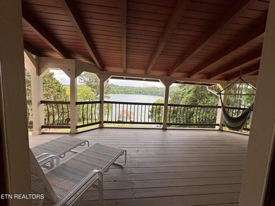 A Masterpiece of Waterfront Living: Experience the pinnacle of - photo 14