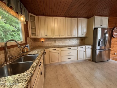 A Masterpiece of Waterfront Living: Experience the pinnacle of - photo 17