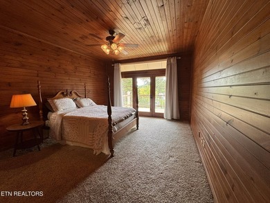 A Masterpiece of Waterfront Living: Experience the pinnacle of - photo 19