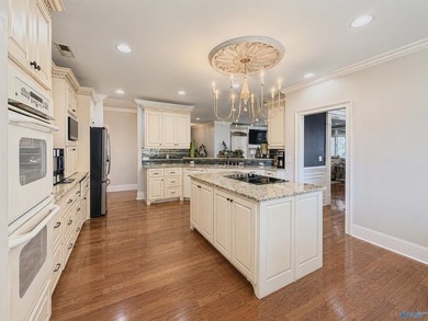 Elegantly appointed condo with breathtaking views of Pickwick - photo 22