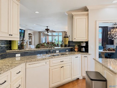 Elegantly appointed condo with breathtaking views of Pickwick - photo 23