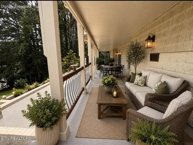 A Masterpiece of Waterfront Living: Experience the pinnacle of - photo 39