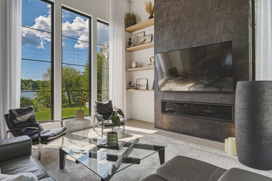 Bordee par les rives du lac Connelly, cette propriete - photo 10