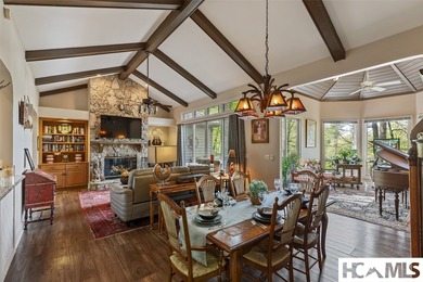 Charming Burlingame home with a brand-new roof, just a short - photo 17