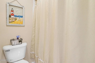 Turn-key 2BR/2BA end unit condo with stunning Intracoastal - photo 19