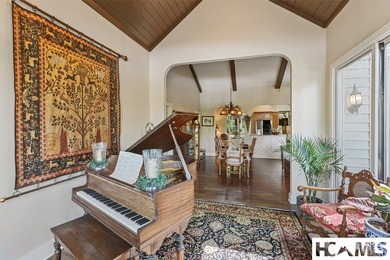 Charming Burlingame home with a brand-new roof, just a short - photo 20