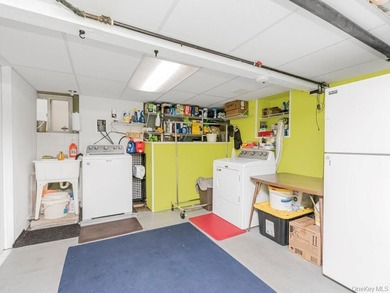 This welcoming THROGS NECK bungalow charmer is set on a quiet - photo 23
