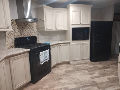 5 lots totaling approximately 2.2 acres. 3 bedroom, 2 bath - photo 6