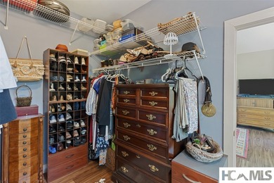 Charming Burlingame home with a brand-new roof, just a short - photo 34