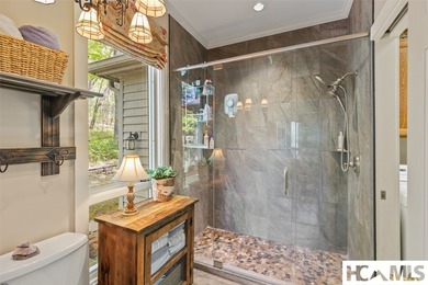 Charming Burlingame home with a brand-new roof, just a short - photo 39