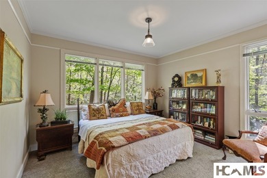 Charming Burlingame home with a brand-new roof, just a short - photo 42