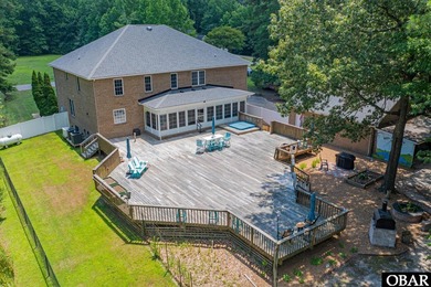 Fall in love with this canal-front estate on a rare 1.35-acre - photo 3