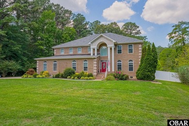 Fall in love with this canal-front estate on a rare 1.35-acre - photo 5