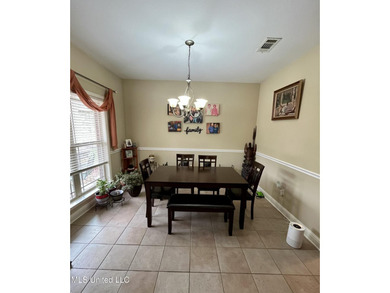 Immaculate 4 Bedroom Home in a Prime Location! Welcome to this - photo 6