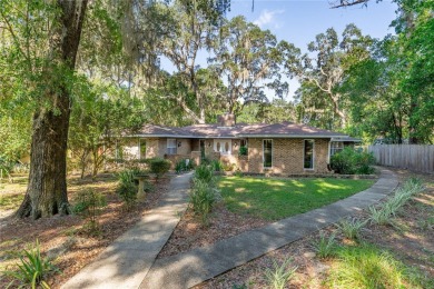 Lake Home For Sale in Melrose, Florida