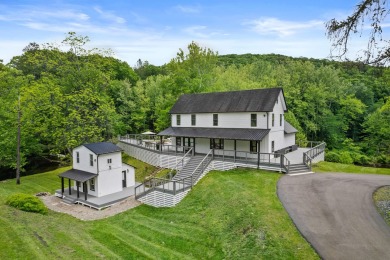 Lake Home For Sale in East Stroudsburg, Pennsylvania