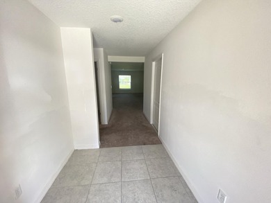 Fantastic newer CBS home located in Lakewood Park, large lot - photo 4