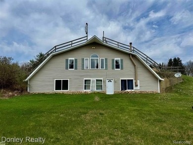 Unique home with tons of potential for really cool - photo 1