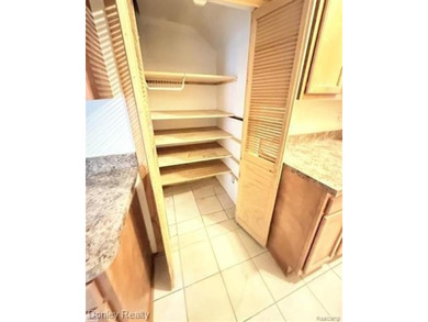 Unique home with tons of potential for really cool - photo 8