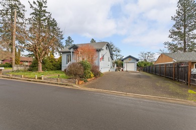 South Umpqua River Home For Sale in Roseburg Oregon