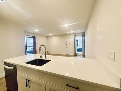 Why rent when you can own? Welcome to this beautifully fully - photo 6