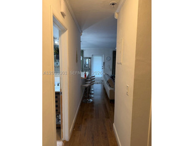 Great location in the Golden Isle Subdivision with security - photo 2
