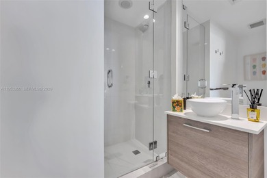 Spectacular unit at the Iconic Paraiso Bay Condo! Stunning