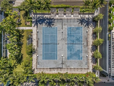 Spectacular unit at the Iconic Paraiso Bay Condo! Stunning