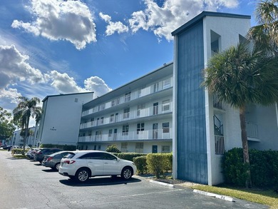 Fully Remodeled 2/2 Corner Unit in Margate! Step into this - photo 29