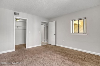 RIVERFRONT LIVING AT ITS FINEST! This stunning ground floor - photo 29