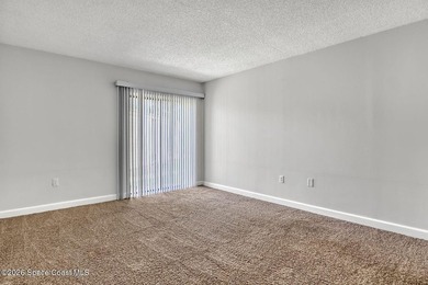 RIVERFRONT LIVING AT ITS FINEST! This stunning ground floor - photo 30