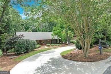 Lake Home For Sale in Gainesville, Georgia
