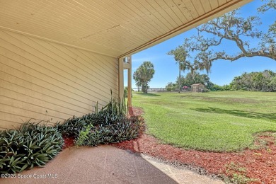 RIVERFRONT LIVING AT ITS FINEST! This stunning ground floor - photo 35