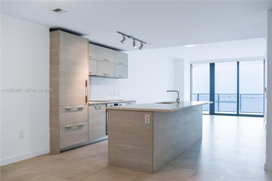 Spectacular unit at the Iconic Paraiso Bay Condo! Stunning