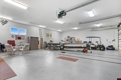 Exquisite riverfront residence located within the prestigious - photo 50