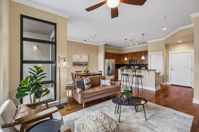 Beautifully updated 1-bedroom, 1-bath condo in downtown - photo 8