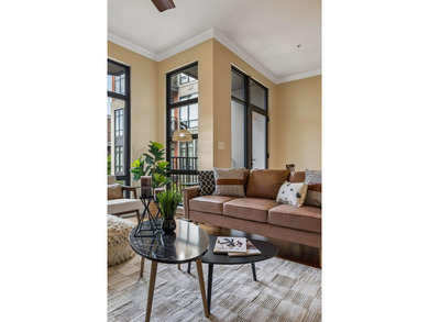 Beautifully updated 1-bedroom, 1-bath condo in downtown - photo 9