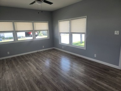 Welcome to this fully remodeled manufactured home in a wonderful - photo 12