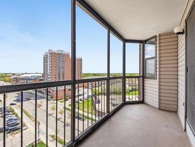 Enjoy bright mornings in this beautifully updated east-facing - photo 13
